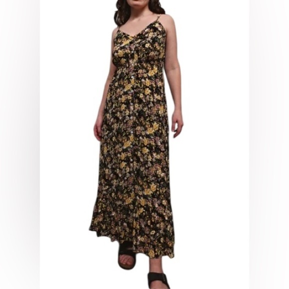 Sadie & Sage Getaway Garden Maxi Dress- Size Medium - Picture 1 of 10